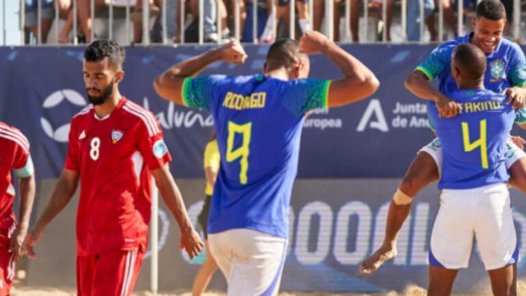 Seleção brasileira conquista o título do Mundialito de Beach Soccer