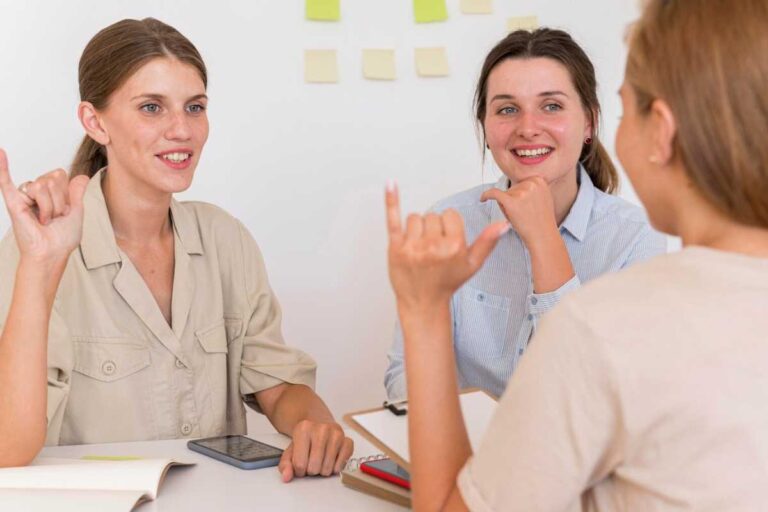 Como tornar sua empresa inclusiva para deficientes auditivos