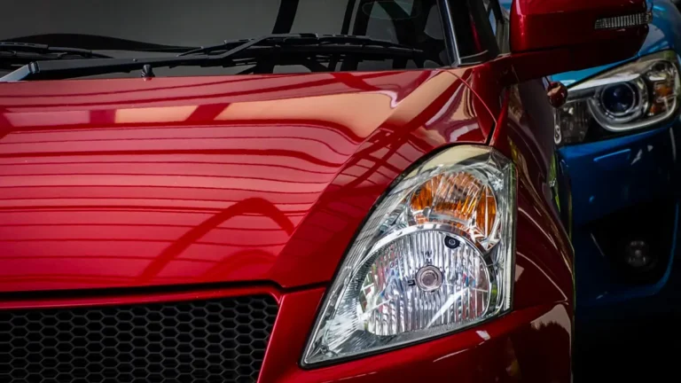 Como abrir o capô do carro quando trava