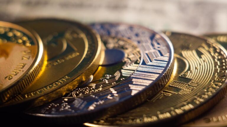Brasil ganha criptomoeda lastreada no real: inovação promete impulsionar o mercado financeiro
