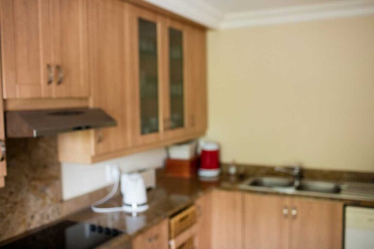 Economizando espaço: soluções práticas para cozinhas pequenas