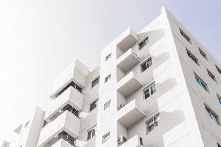 Como o clima influencia a busca por apartamentos em Goiânia