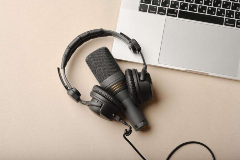 O podcast como o melhor parceiro de marketing: estratégias de prospecção para atrair C-Levels e grandes players